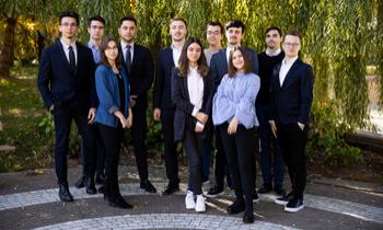 „Rising Stars at IULIUS” – 900 de aplicanţi în programul de internship al companiei IULIUS